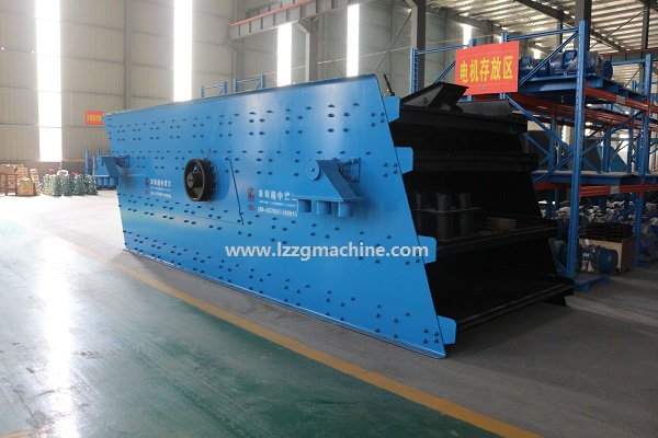 Four-layer sieve vibrating screen