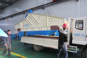 Customized dewatering vibrating screen for Philippines customers