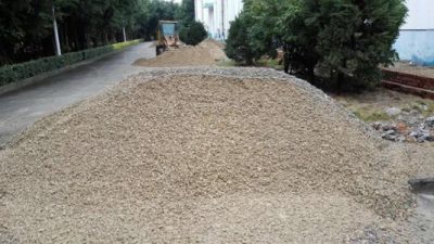 Graded gravel washing