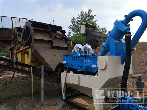 Equipment for extracting fine sand from machine-made sand