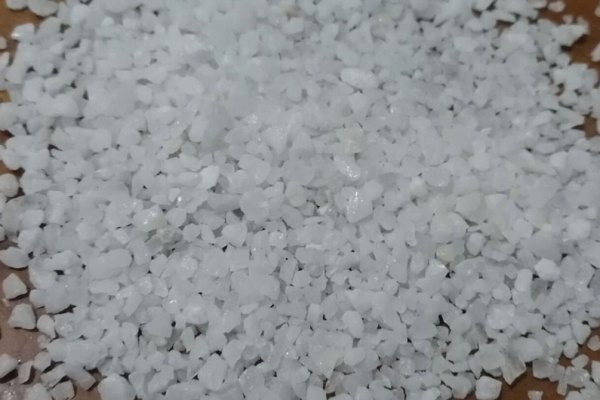 quartz sand